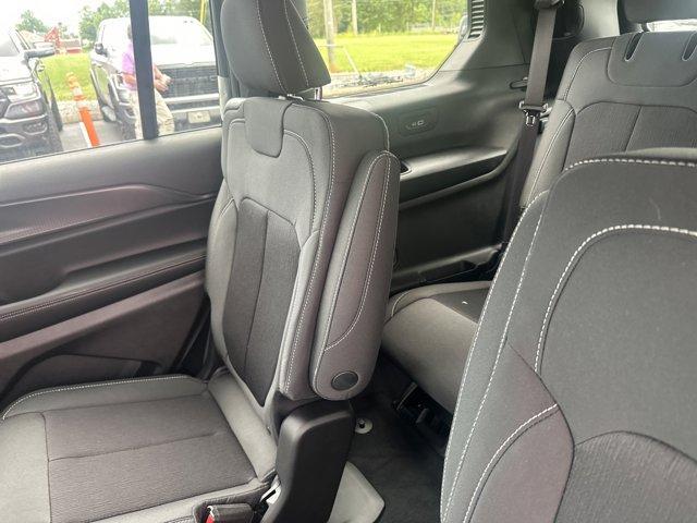 new 2025 Jeep Grand Cherokee L car, priced at $44,742