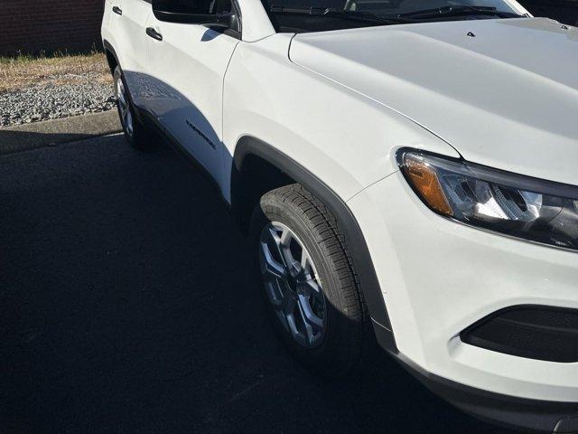 new 2025 Jeep Compass car, priced at $26,995