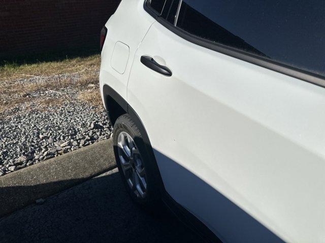 new 2025 Jeep Compass car, priced at $26,995