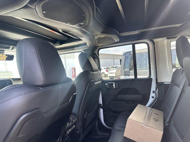 new 2025 Jeep Wrangler car, priced at $59,915