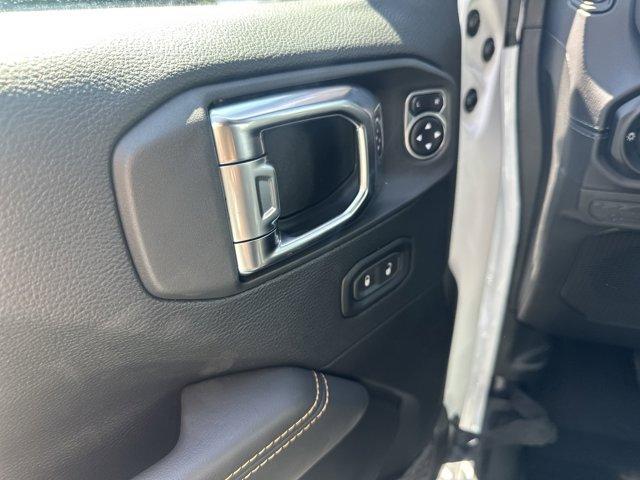 new 2025 Jeep Wrangler car, priced at $59,915