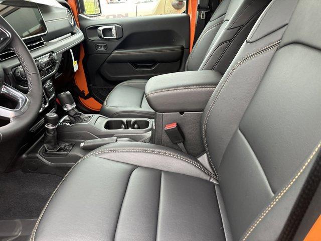 new 2025 Jeep Wrangler car, priced at $58,654