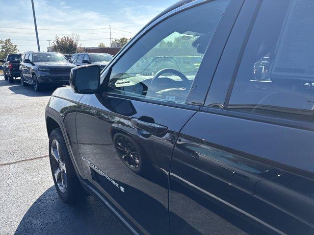 new 2025 Jeep Grand Cherokee car, priced at $53,345