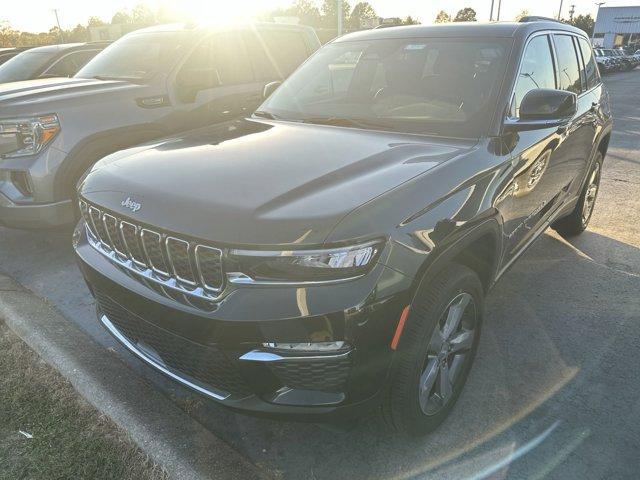 new 2025 Jeep Grand Cherokee car, priced at $50,935