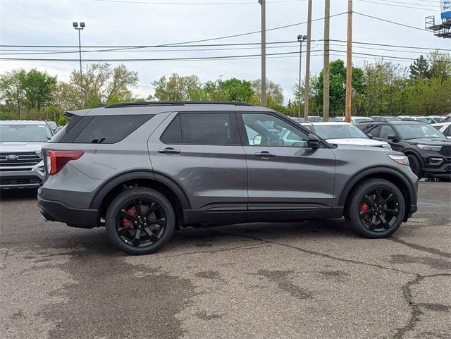 new 2024 Ford Explorer car, priced at $61,610