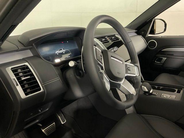 new 2025 Land Rover Discovery car, priced at $80,412