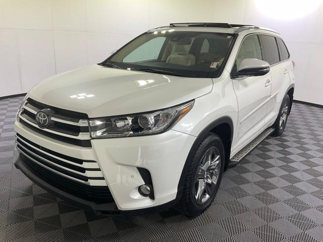 used 2018 Toyota Highlander car, priced at $25,660