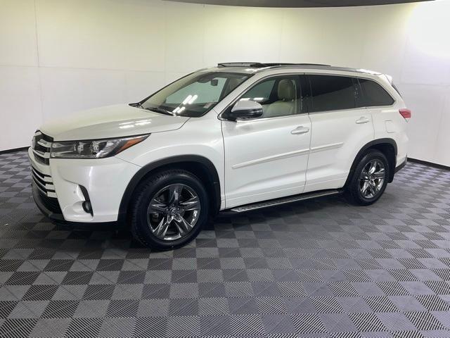 used 2018 Toyota Highlander car, priced at $25,660