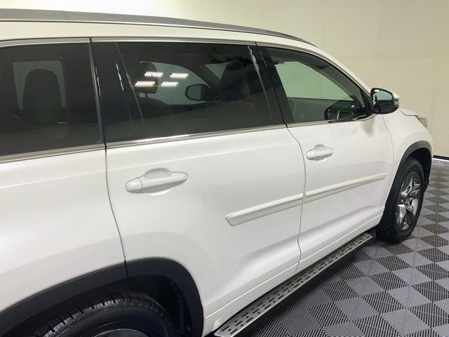 used 2018 Toyota Highlander car, priced at $25,660