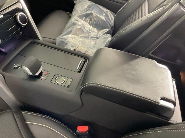 new 2024 Land Rover Discovery car, priced at $74,688