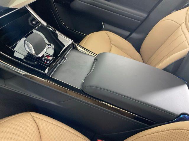 new 2025 Land Rover Range Rover Sport car, priced at $107,684