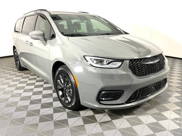 used 2021 Chrysler Pacifica car, priced at $28,429