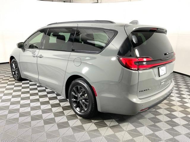 used 2021 Chrysler Pacifica car, priced at $28,429