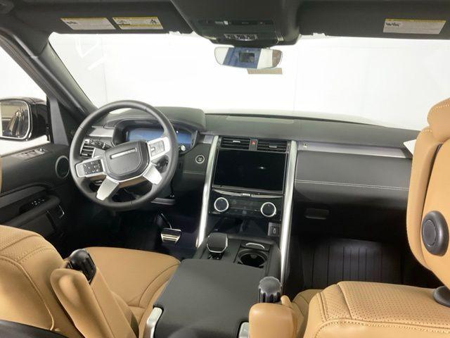 new 2026 Land Rover Discovery car, priced at $80,514