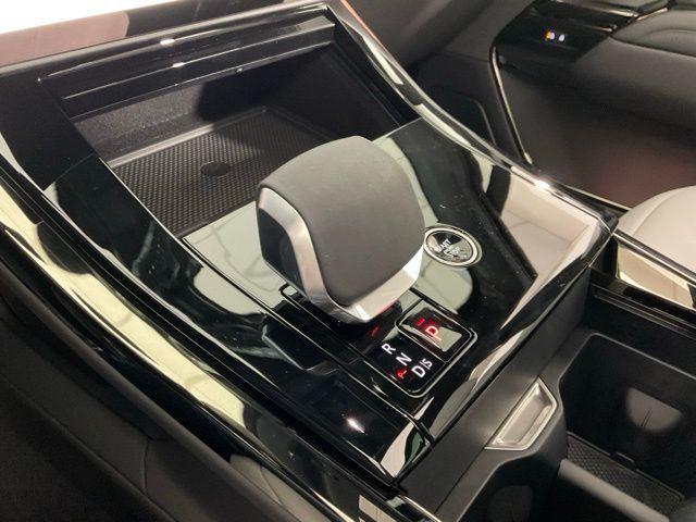 new 2025 Land Rover Range Rover Sport car, priced at $110,514