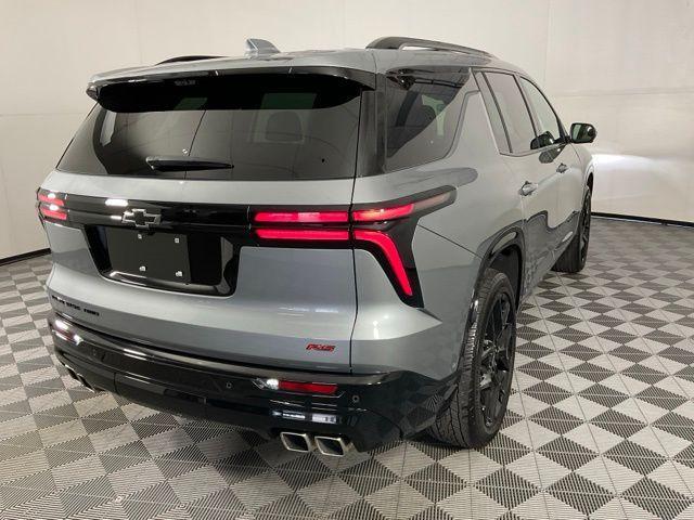 used 2024 Chevrolet Traverse car, priced at $49,294
