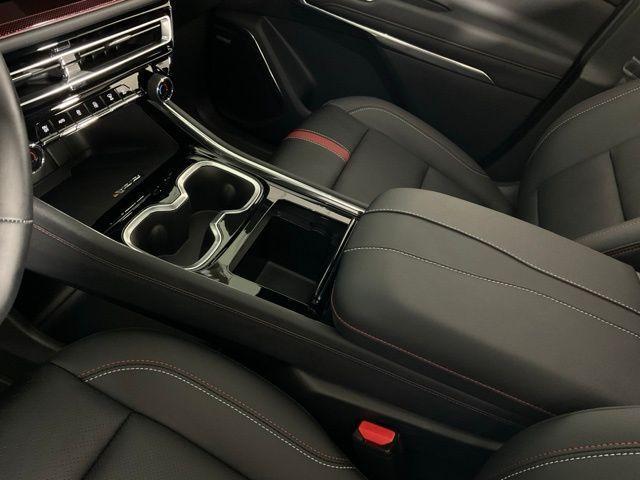 used 2024 Chevrolet Traverse car, priced at $49,294