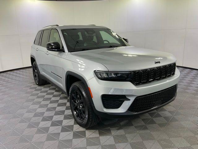 used 2024 Jeep Grand Cherokee car, priced at $32,671