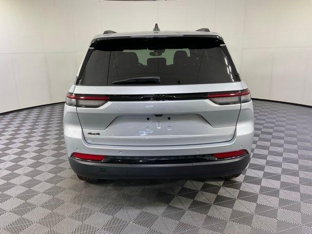 used 2024 Jeep Grand Cherokee car, priced at $32,671
