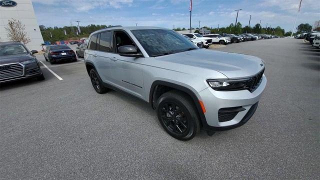 used 2024 Jeep Grand Cherokee car, priced at $33,704