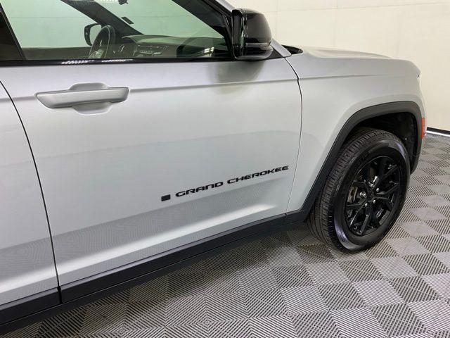 used 2024 Jeep Grand Cherokee car, priced at $32,671