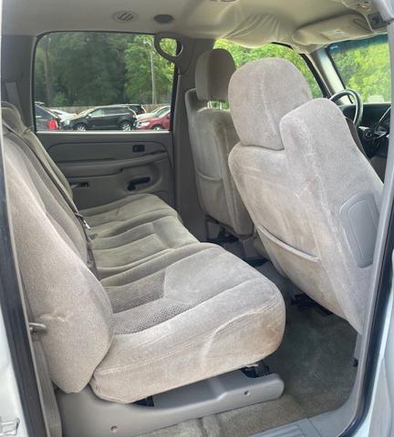 used 2004 Chevrolet Suburban car, priced at $6,995