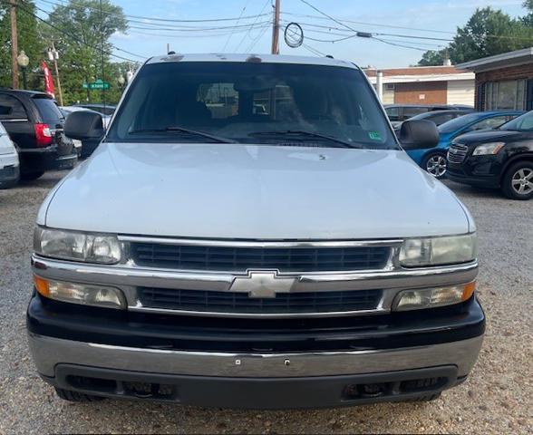 used 2004 Chevrolet Suburban car, priced at $6,995