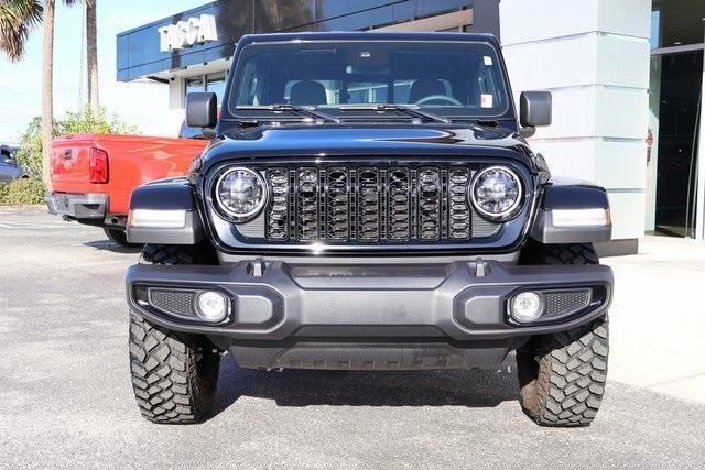 used 2025 Jeep Gladiator car, priced at $42,811