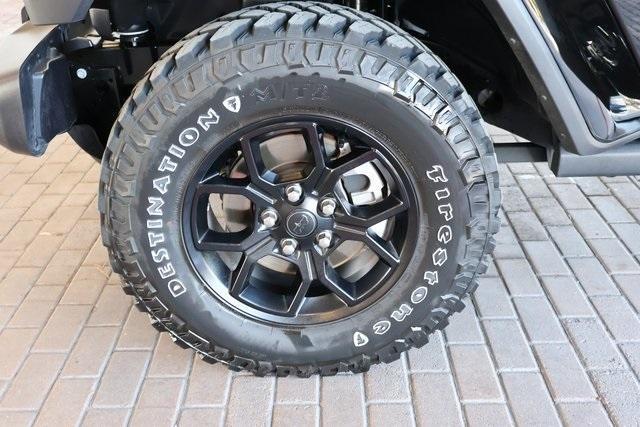 used 2025 Jeep Gladiator car, priced at $42,811