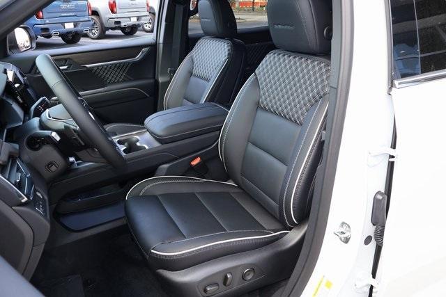 new 2025 GMC Acadia car, priced at $56,590