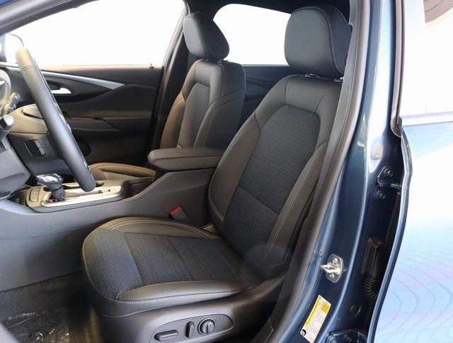new 2025 Buick Envista car, priced at $27,475