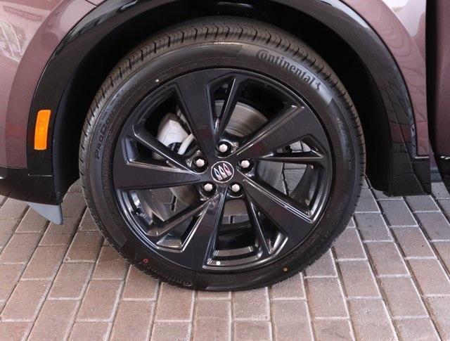 new 2025 Buick Envision car, priced at $43,735