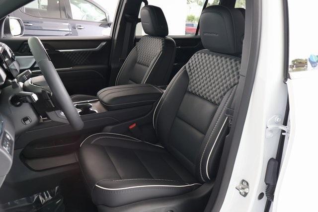 new 2025 GMC Acadia car