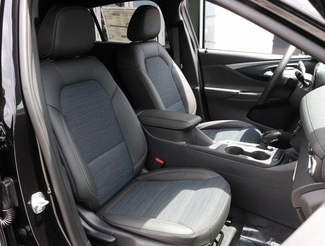 new 2025 Buick Envista car, priced at $27,775