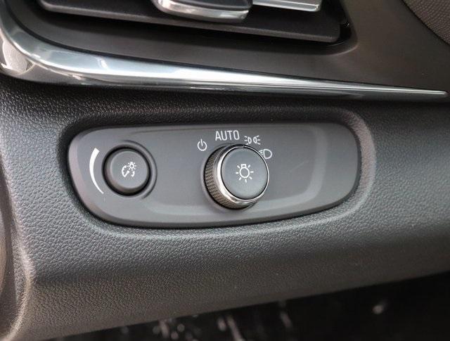 new 2025 Buick Envista car, priced at $27,775