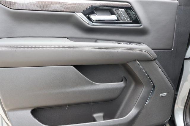 new 2025 GMC Yukon XL car, priced at $77,280