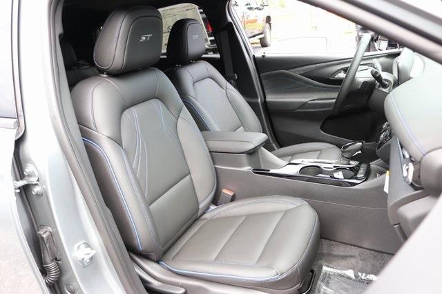 new 2025 Buick Envista car, priced at $30,565