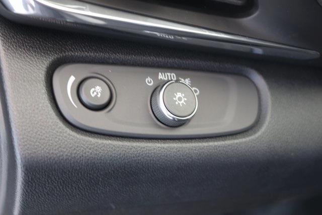 new 2025 Buick Envista car, priced at $27,280