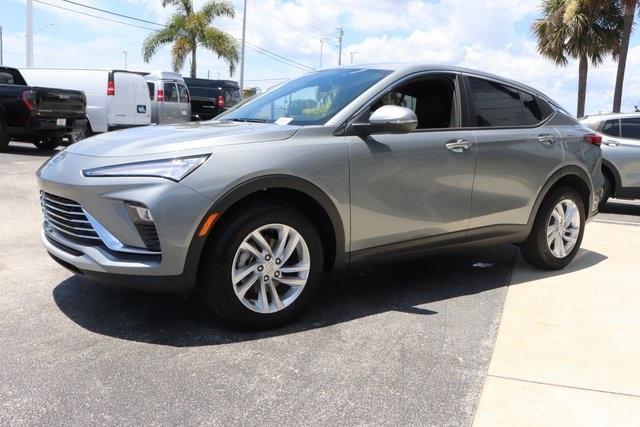 new 2025 Buick Envista car, priced at $27,280