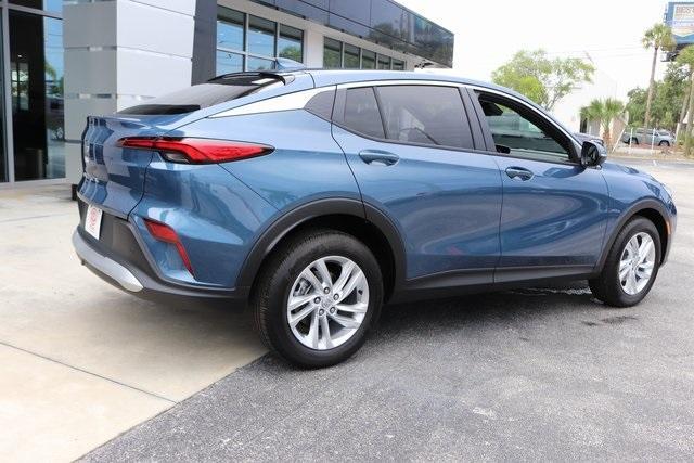 new 2025 Buick Envista car, priced at $27,280
