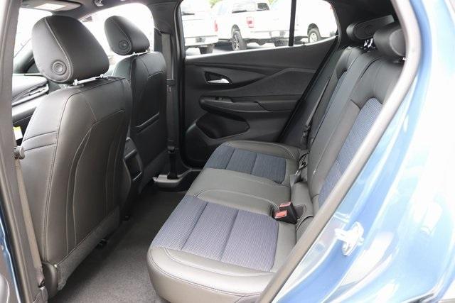 new 2025 Buick Envista car, priced at $27,280