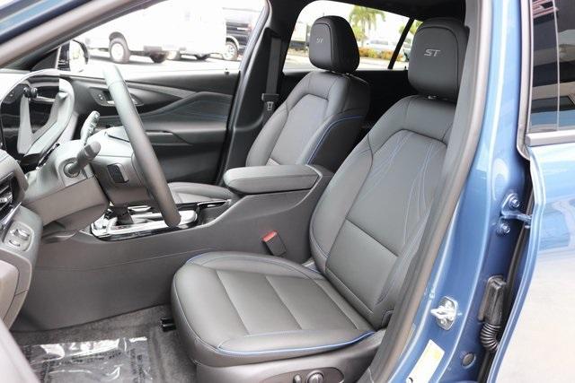 new 2025 Buick Envista car