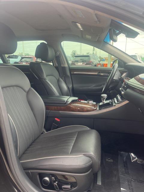 used 2019 Genesis G90 car, priced at $31,000