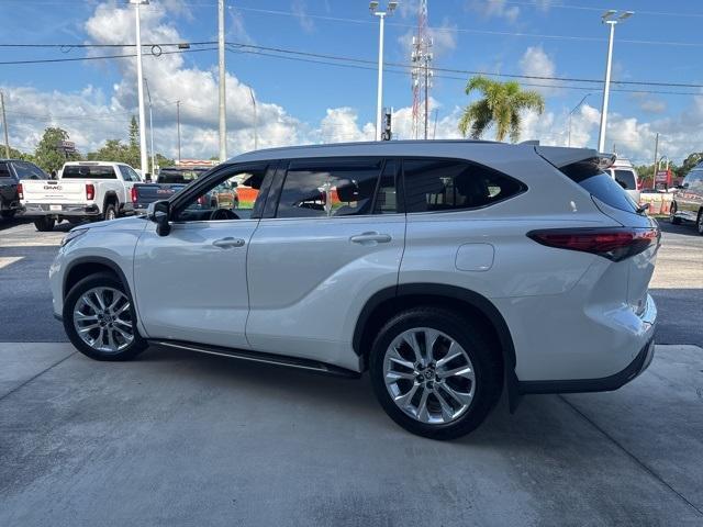 used 2020 Toyota Highlander car, priced at $36,000