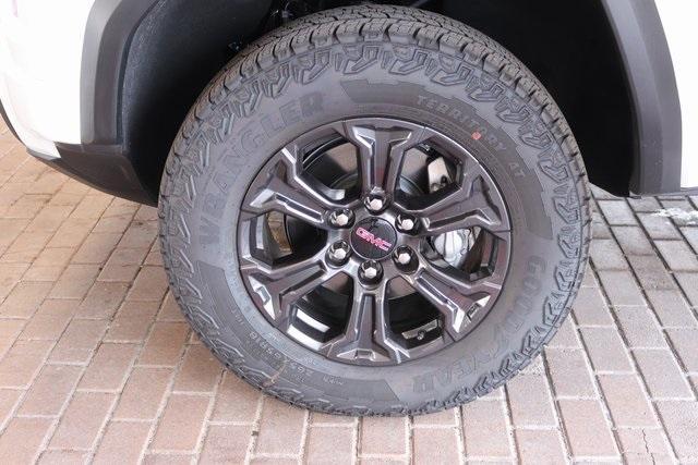 new 2025 GMC Canyon car, priced at $45,945