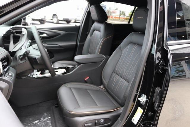 new 2025 Buick Envista car, priced at $29,995