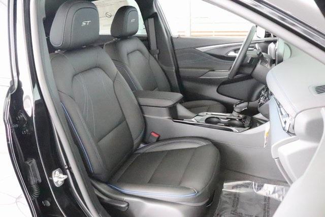 new 2025 Buick Envista car, priced at $29,770