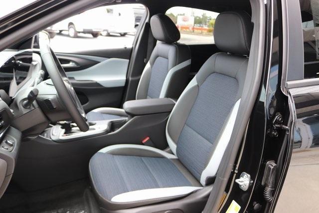 new 2025 Buick Envista car, priced at $27,280