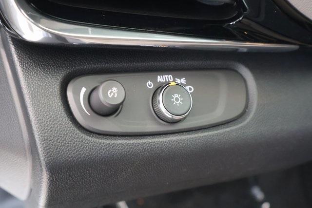new 2025 Buick Envista car, priced at $32,085