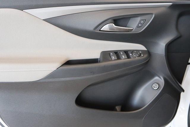 new 2025 Buick Envista car, priced at $32,085